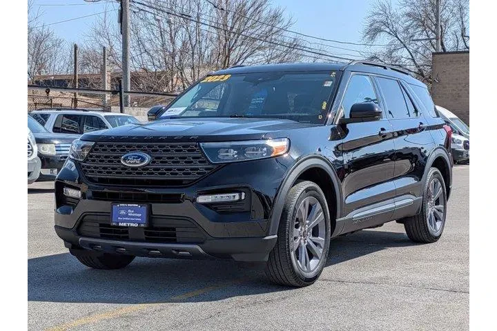 $29331 : Ford Explorer 2023 AWD XLT 4 image 8