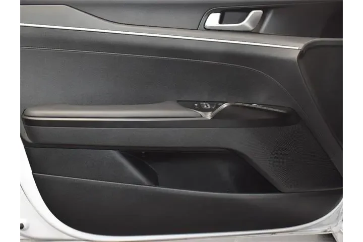 $18758 : Kia K5 2022 GT-Line 4dr Seda image 9