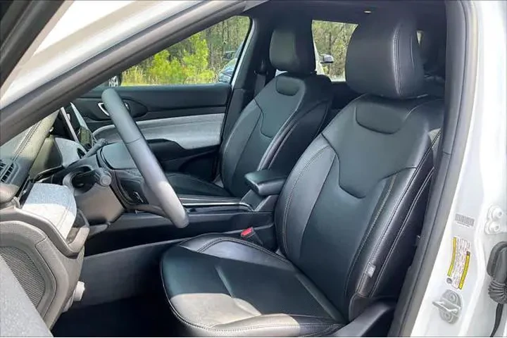 $24798 : Jeep Compass 2023 4x4 Latitu image 7