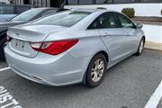 $6995 : PRE-OWNED 2012 HYUNDAI SONATA thumbnail