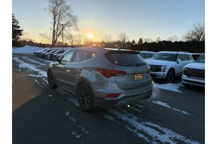 $18900 : Hyundai SANTA FE Sport 2018 image 3