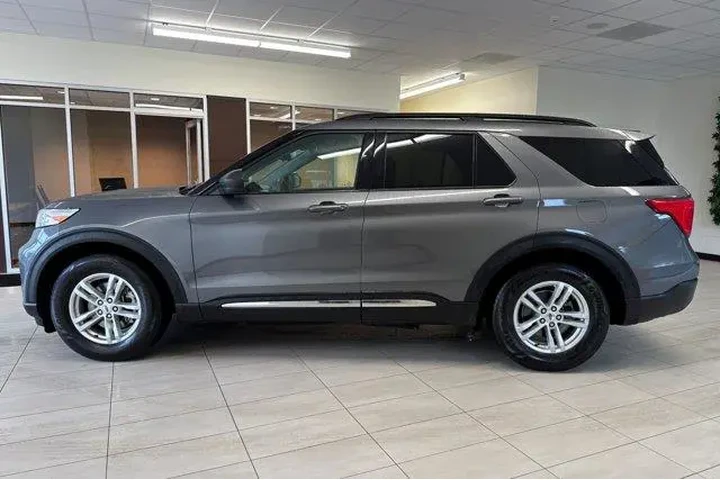 $23296 : Ford Explorer 2021 XLT 4dr S image 7