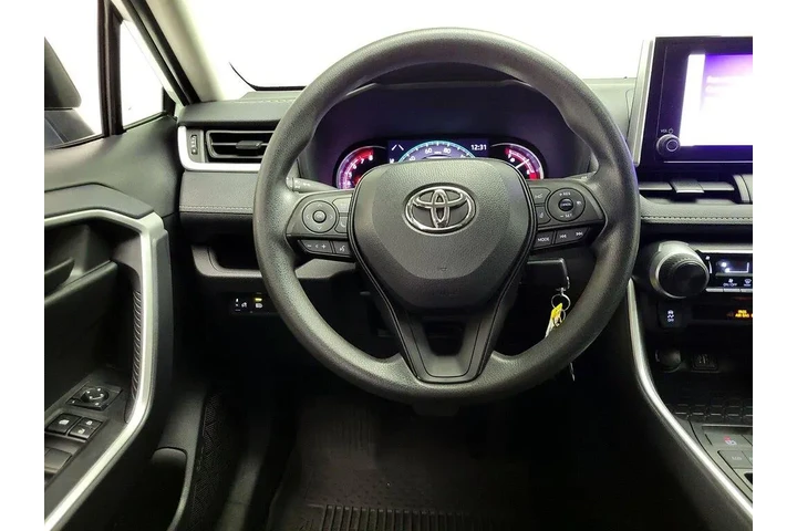 $28998 : Toyota RAV4 2024 LE 4dr SUV image 10