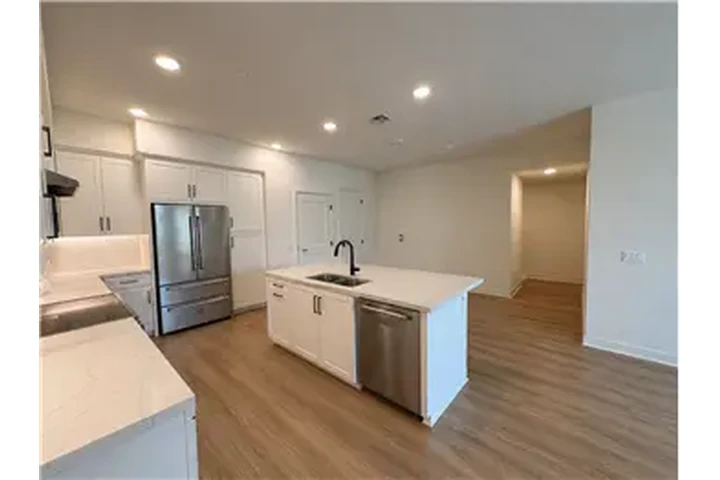 $7250 : Rental property with 2 bedro image 3