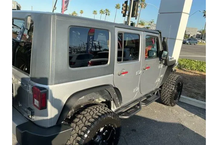 $18822 : Jeep Wrangler Unlimited 2015 image 9