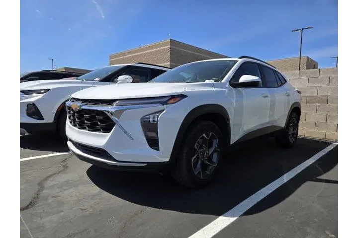 $20991 : Chevrolet Trax 2025 LT 4dr C image 2