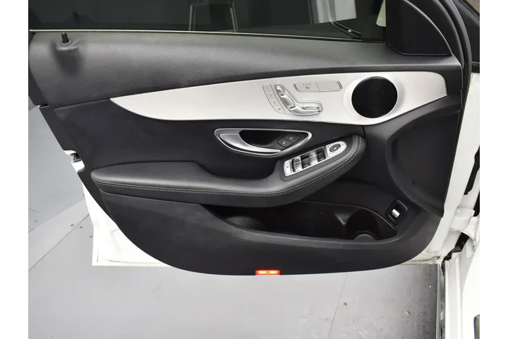 $15995 : Mercedes-Benz C-Class 2019 A image 9