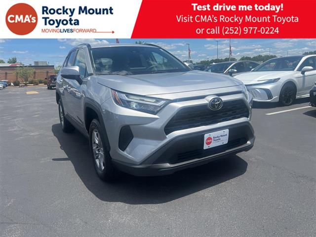 $25890 : PRE-OWNED 2022 TOYOTA RAV4 XLE image 1