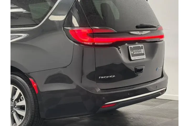 $26500 : Chrysler Pacifica Plug-In Hy image 7