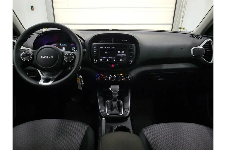 $19998 : Kia Soul 2025 LX 4dr Crossov image 9