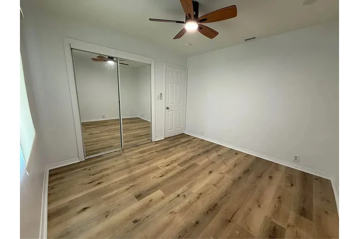 $800 : Beautiful Home...LAKEWOOD,CA image 4
