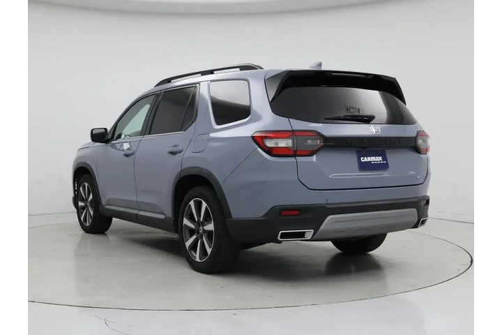 $37998 : Honda Pilot 2023 Touring 4dr image 2