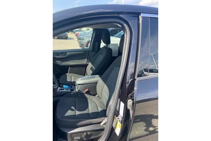 $22228 : Ford Escape 2023 Active 4dr image 5