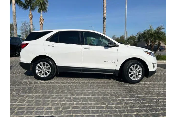 $13495 : Chevrolet Equinox 2018 LS 4d image 5