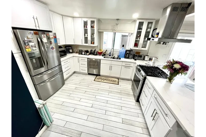 $1500 : Santa Ana - Beautiful 3 bd image 5