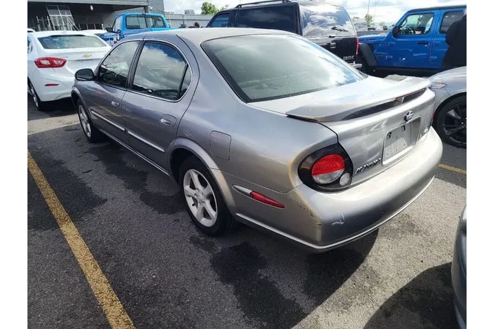 $4995 : 2000 Maxima SE image 3