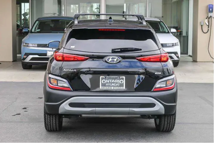 $17587 : Hyundai KONA 2022 AWD SEL 4d image 6