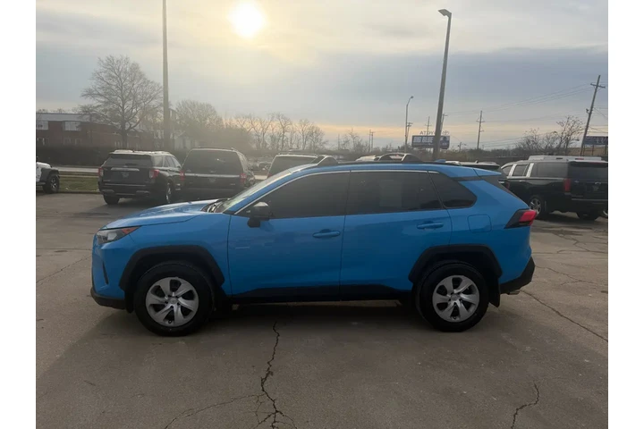 $15980 : 2019 RAV4 LE FWD (Natl) image 5