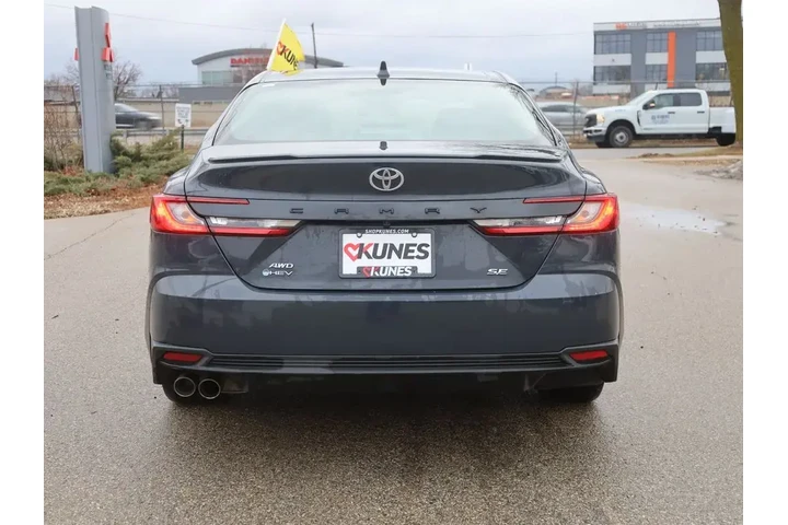 $29677 : Toyota Camry 2025 AWD SE 4dr image 8