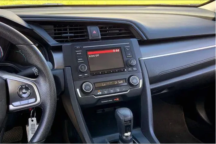 $18000 : Honda Civic 2021 LX 4dr Seda image 6