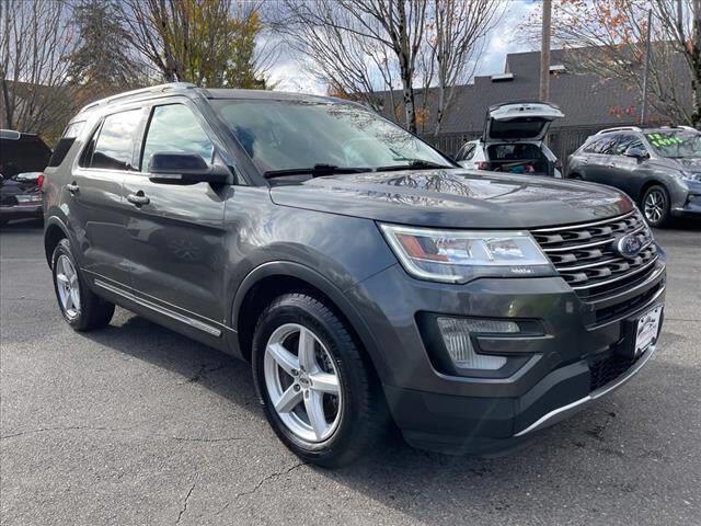 $13988 : 2017 Explorer XLT image 3