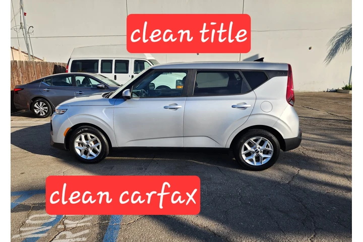 $10900 : Kia soul S 40 millas por galón image 1