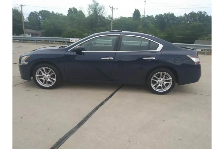 $5500 : 2014 Maxima 3.5 S image 3