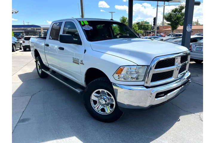 2018 RAM 2500 Tradesman Crew image 3
