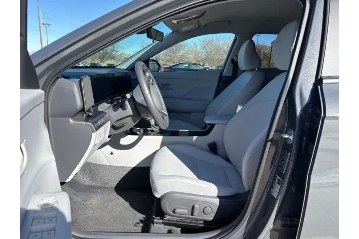 $23198 : Hyundai KONA 2025 AWD SEL 4d image 3