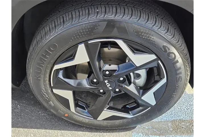 $23520 : Kia Seltos 2024 EX 4dr SUV image 8