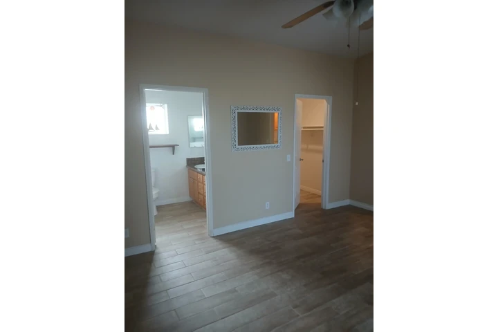 $1 : Se renta master room studio image 1