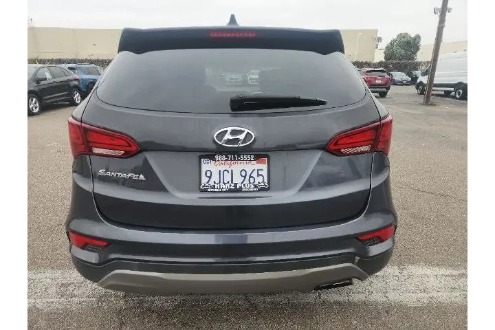$11821 : Hyundai SANTA FE Sport 2017 image 10