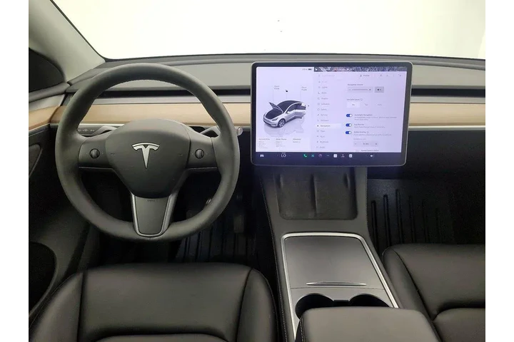 $35998 : Tesla Model Y 2023 AWD Long image 10