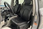 $14190 : Pre-Owned 2018 Pacifica Touri thumbnail