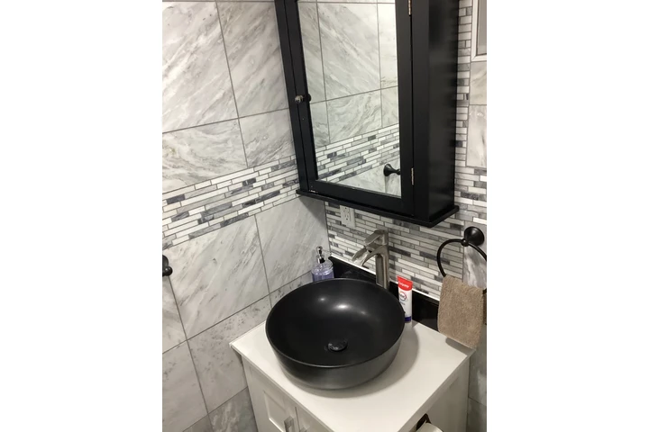 $2890 : Casa Amueblad-2R+2B+Oficina+TV image 4