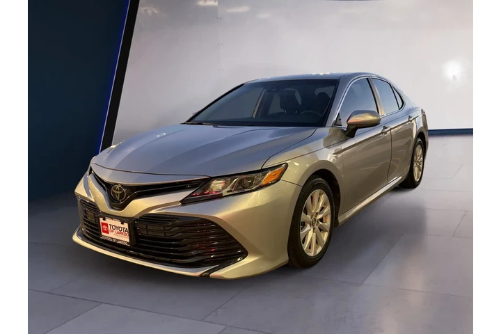 $19995 : Toyota Camry 2019 LE 4dr Sed image 1