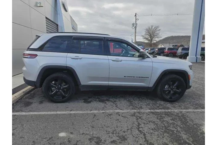$31500 : Jeep Grand Cherokee 2022 4x4 image 2