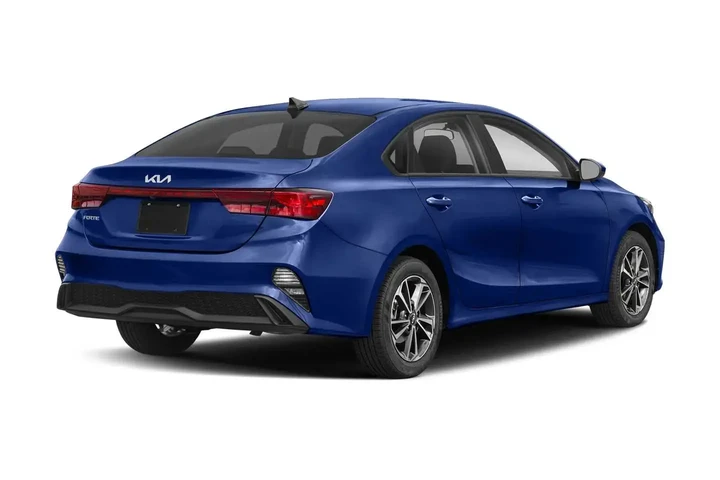 $19788 : Kia Forte 2023 LXS 4dr Sedan image 2