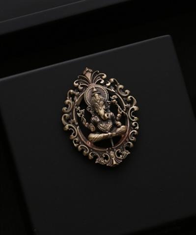 $35 : Brooch for Men - Mirraw Luxe image 1