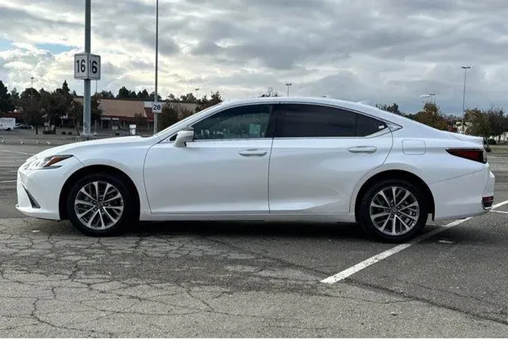 $32498 : Lexus ES 250 2022 AWD 4dr Se image 6