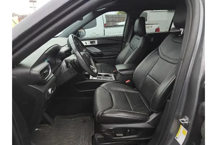 $30085 : Ford Explorer 2021 AWD ST 4d image 7