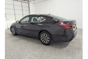 $21997 : Nissan Altima 2023 2.5 SV 4d thumbnail