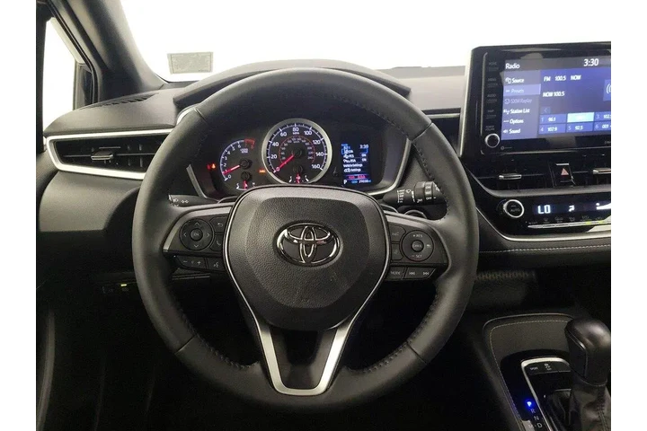 $22998 : Toyota Corolla Hatchback 202 image 10