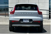 $24900 : Volvo XC40 2022 AWD T5 Momen thumbnail