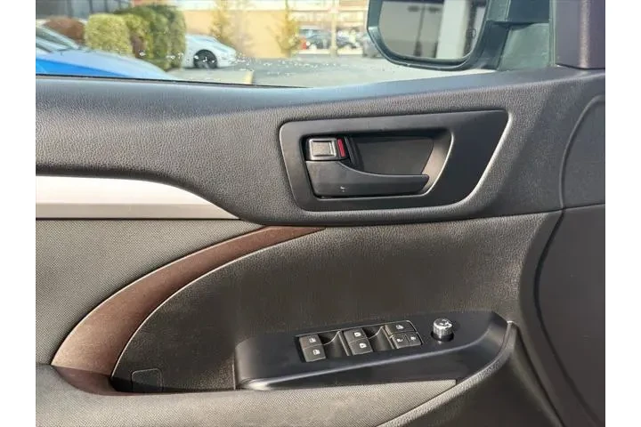 $21764 : Toyota Highlander 2019 AWD L image 9