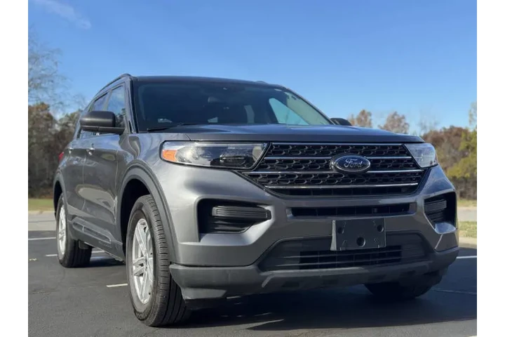 $18999 : 2022 Explorer XLT image 4