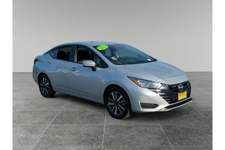 $19950 : Nissan Versa 2023 SV 4dr Sed image 7