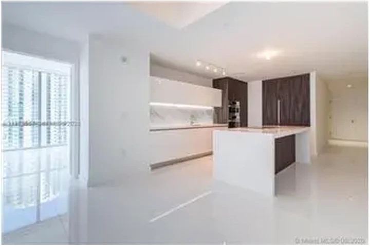 $9900 : Rental property with 3 bedro image 6