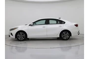 $15998 : Kia Forte 2023 LXS 4dr Sedan thumbnail