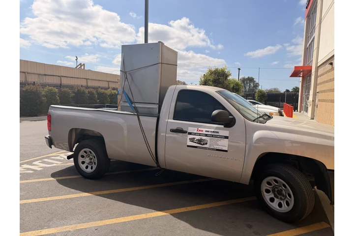 Mudanzas , junk removal image 2